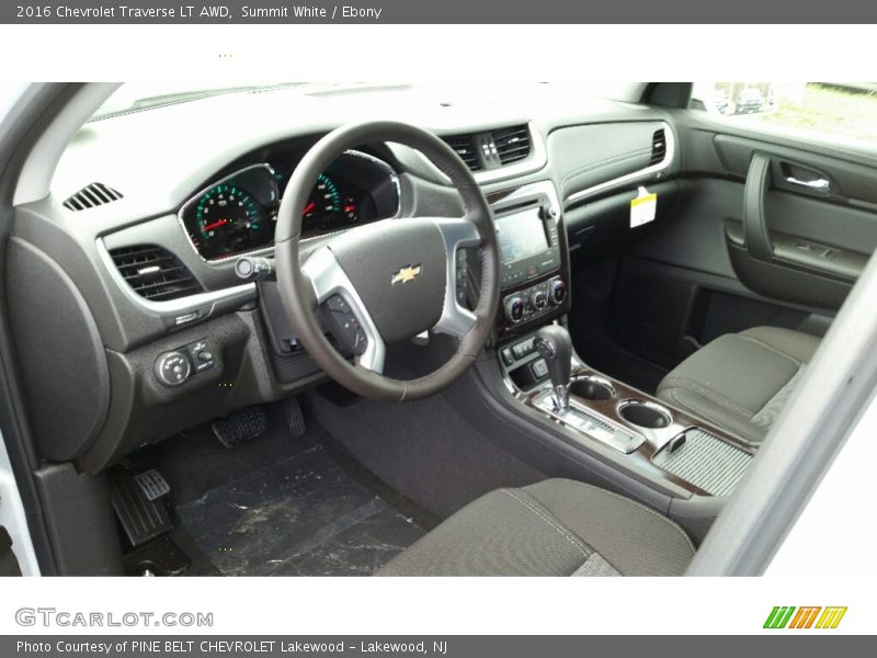 Summit White / Ebony 2016 Chevrolet Traverse LT AWD