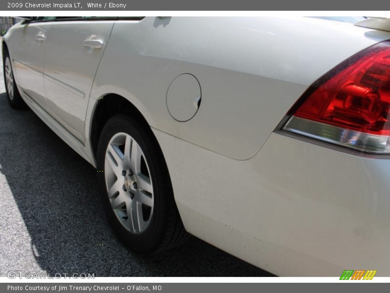 White / Ebony 2009 Chevrolet Impala LT