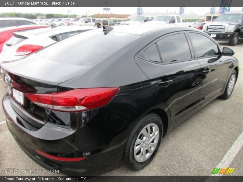 Black / Beige 2017 Hyundai Elantra SE