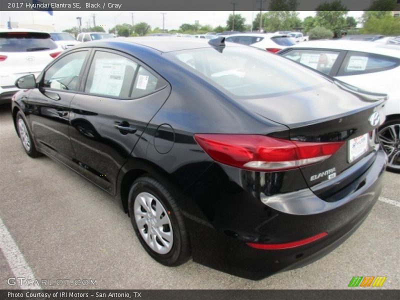 Black / Gray 2017 Hyundai Elantra SE