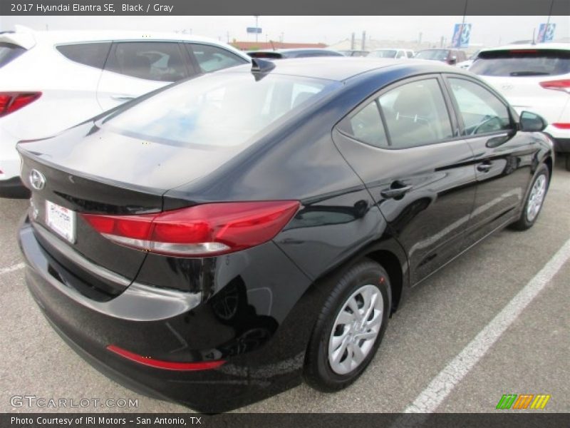 Black / Gray 2017 Hyundai Elantra SE