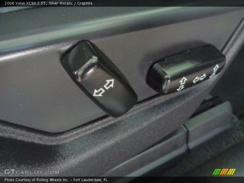 Silver Metallic / Graphite 2006 Volvo XC90 2.5T