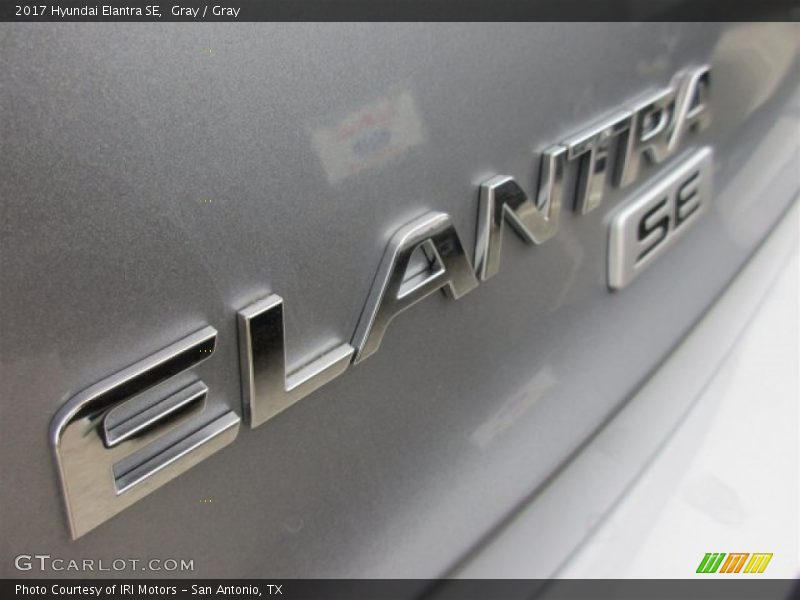 Gray / Gray 2017 Hyundai Elantra SE