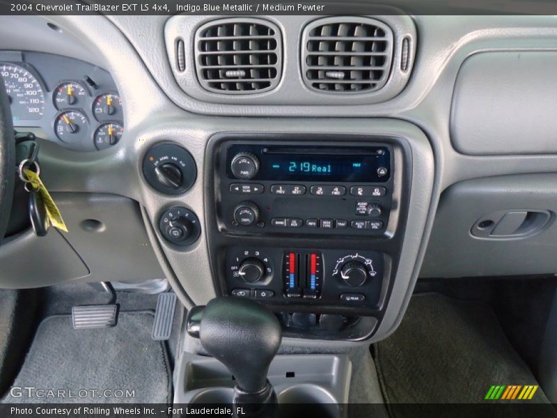 Indigo Blue Metallic / Medium Pewter 2004 Chevrolet TrailBlazer EXT LS 4x4