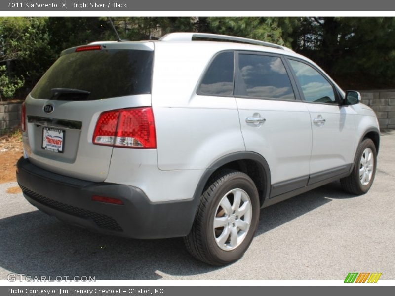 Bright Silver / Black 2011 Kia Sorento LX