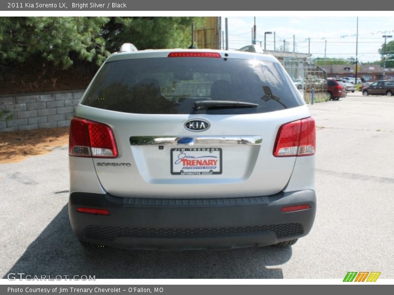 Bright Silver / Black 2011 Kia Sorento LX