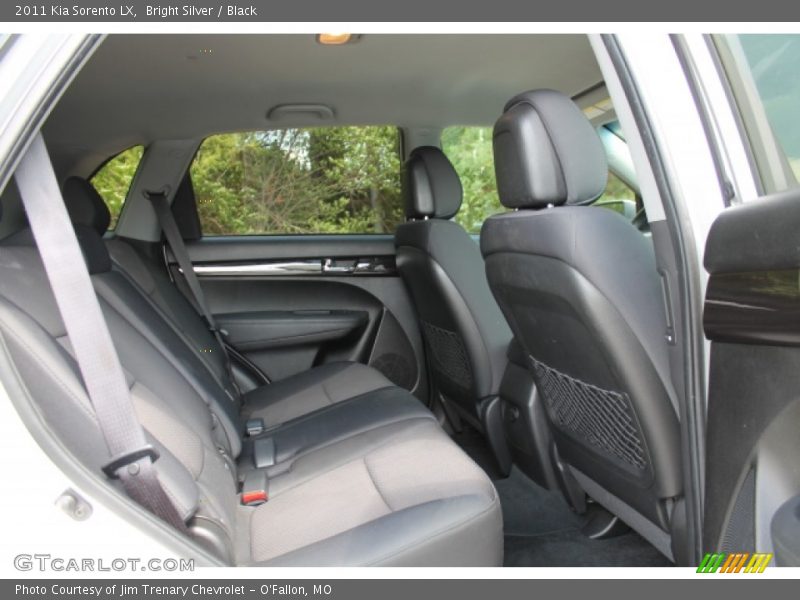 Bright Silver / Black 2011 Kia Sorento LX