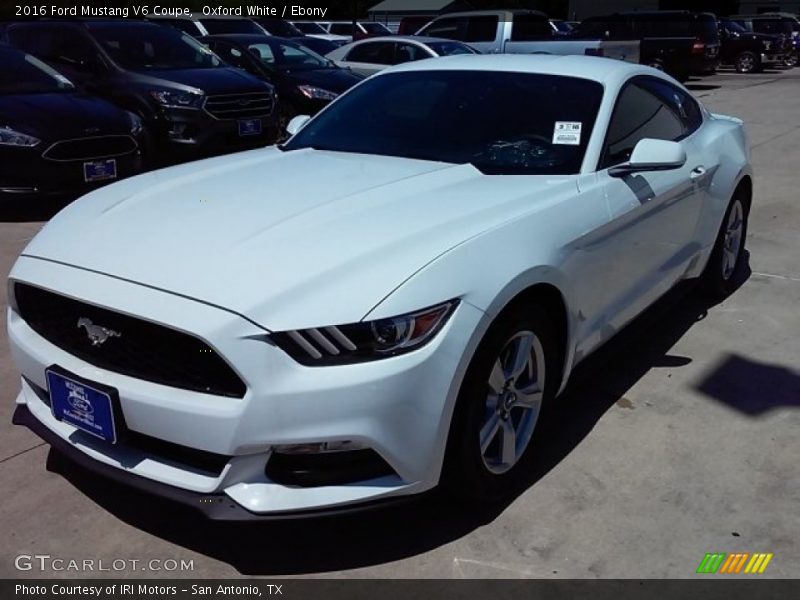 Oxford White / Ebony 2016 Ford Mustang V6 Coupe