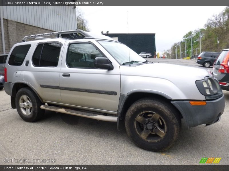 Silver Lightning Metallic / Gray 2004 Nissan Xterra XE 4x4