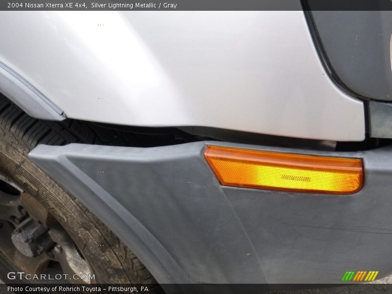 Silver Lightning Metallic / Gray 2004 Nissan Xterra XE 4x4