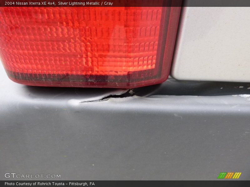 Silver Lightning Metallic / Gray 2004 Nissan Xterra XE 4x4