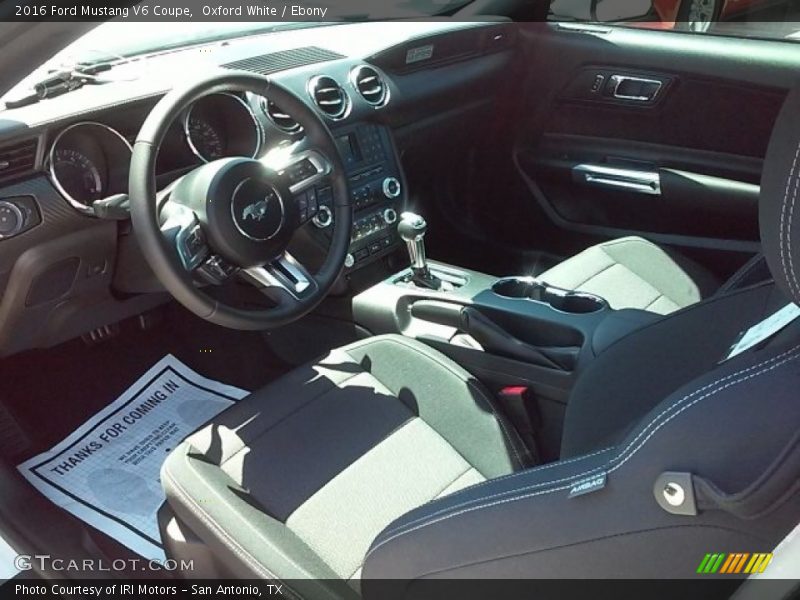 Oxford White / Ebony 2016 Ford Mustang V6 Coupe