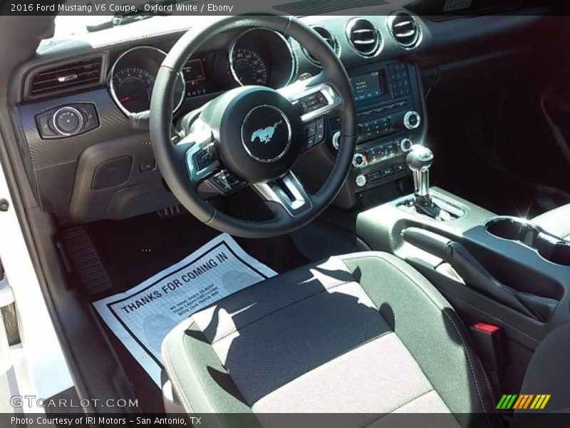 Oxford White / Ebony 2016 Ford Mustang V6 Coupe