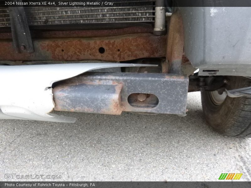 Silver Lightning Metallic / Gray 2004 Nissan Xterra XE 4x4