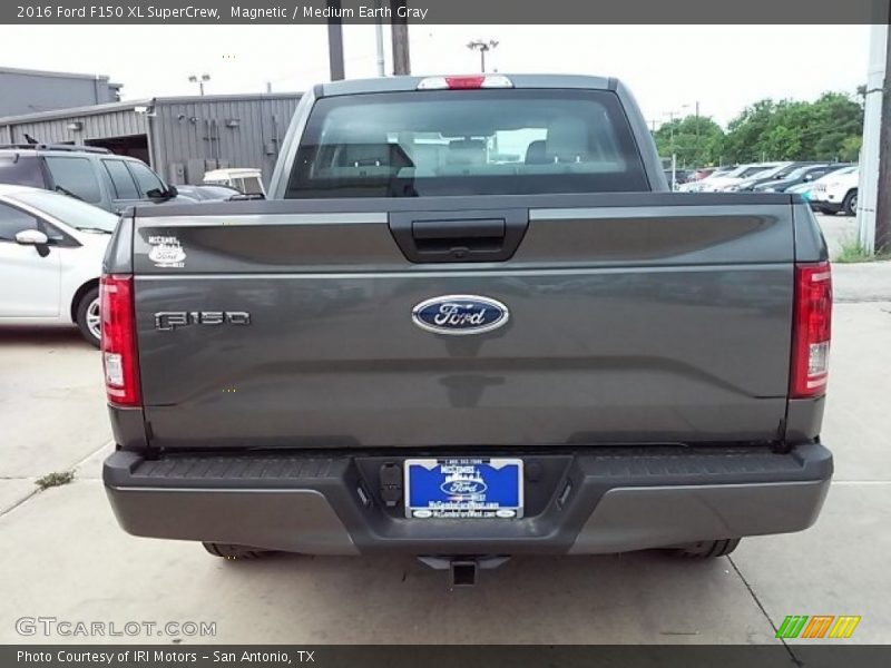 Magnetic / Medium Earth Gray 2016 Ford F150 XL SuperCrew