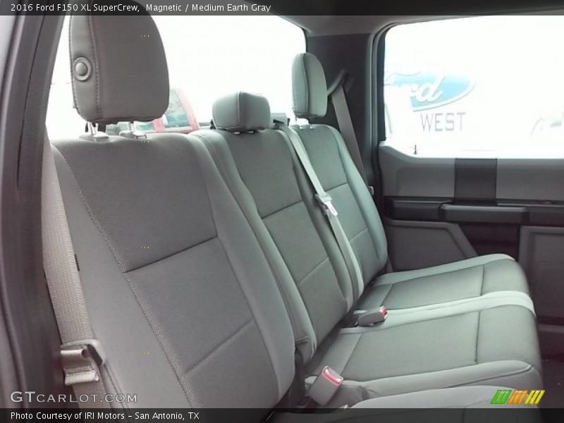 Magnetic / Medium Earth Gray 2016 Ford F150 XL SuperCrew