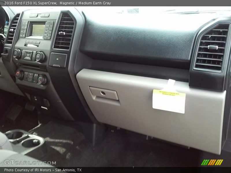 Magnetic / Medium Earth Gray 2016 Ford F150 XL SuperCrew