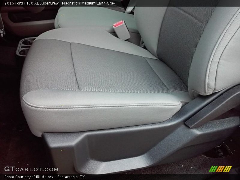 Magnetic / Medium Earth Gray 2016 Ford F150 XL SuperCrew