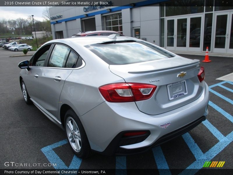 Silver Ice Metallic / Jet Black 2016 Chevrolet Cruze LT Sedan