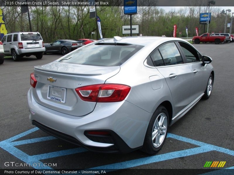 Silver Ice Metallic / Jet Black 2016 Chevrolet Cruze LT Sedan