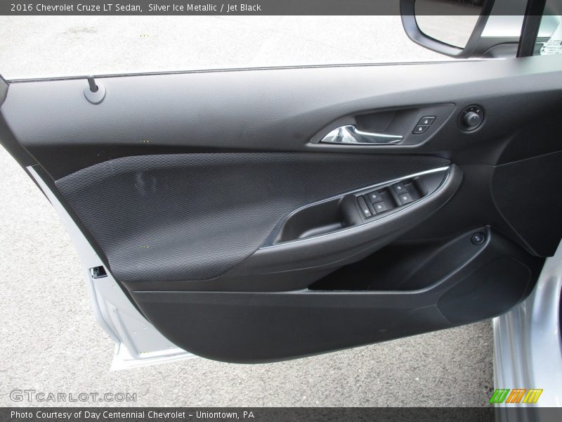Silver Ice Metallic / Jet Black 2016 Chevrolet Cruze LT Sedan