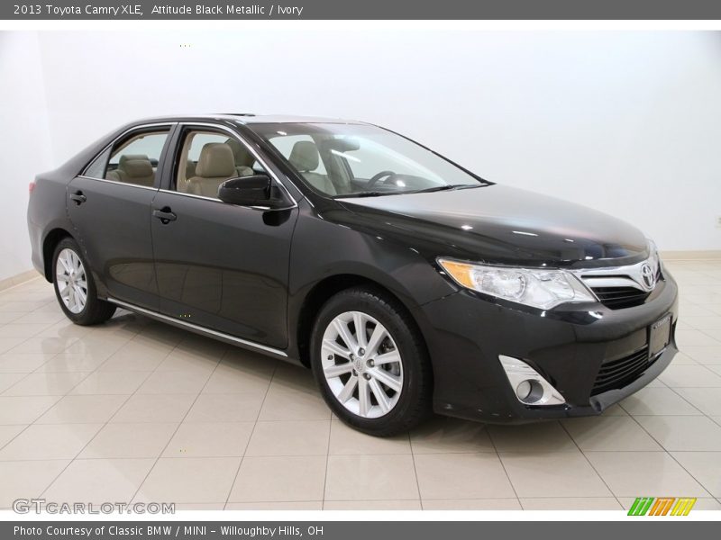 Attitude Black Metallic / Ivory 2013 Toyota Camry XLE