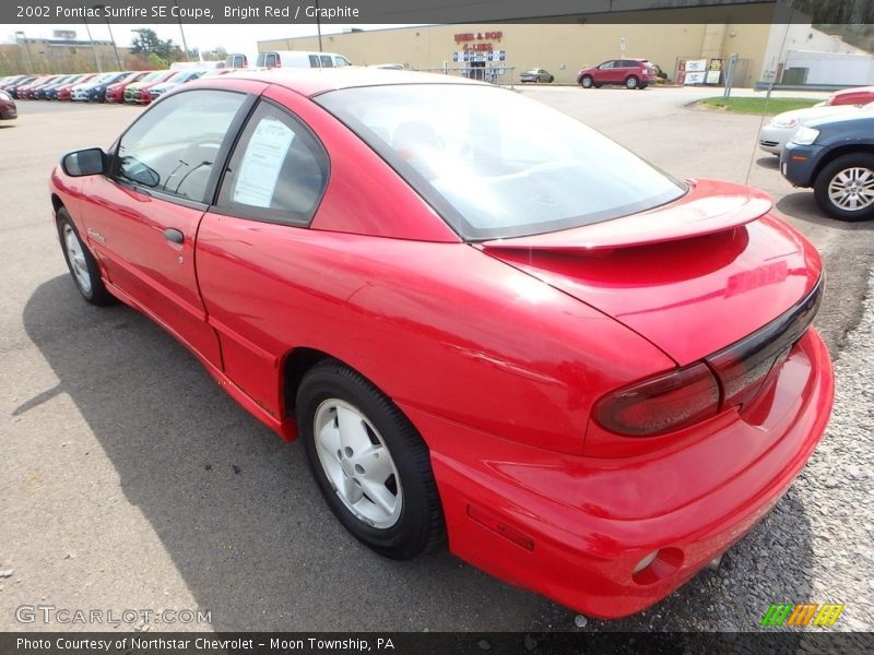 Bright Red / Graphite 2002 Pontiac Sunfire SE Coupe