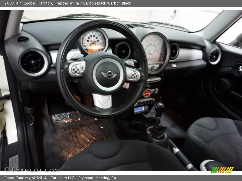 Pepper White / Carbon Black/Carbon Black 2007 Mini Cooper Hardtop