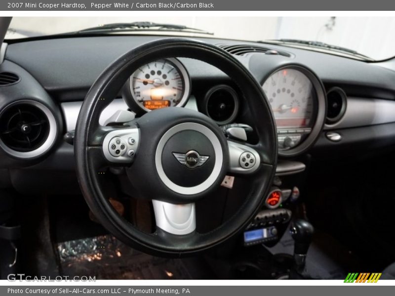 Pepper White / Carbon Black/Carbon Black 2007 Mini Cooper Hardtop