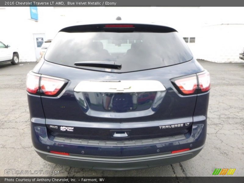 Blue Velvet Metallic / Ebony 2016 Chevrolet Traverse LT AWD