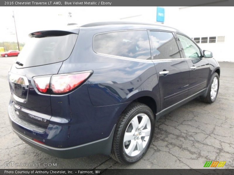 Blue Velvet Metallic / Ebony 2016 Chevrolet Traverse LT AWD