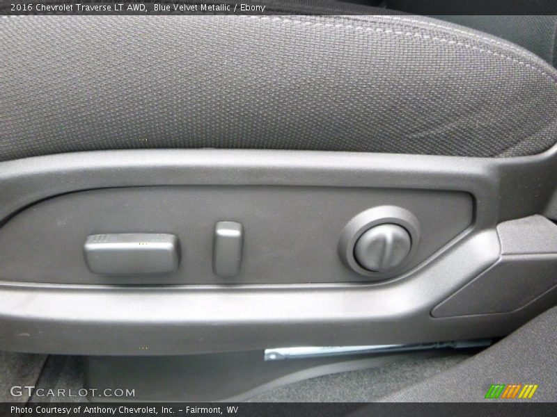 Blue Velvet Metallic / Ebony 2016 Chevrolet Traverse LT AWD