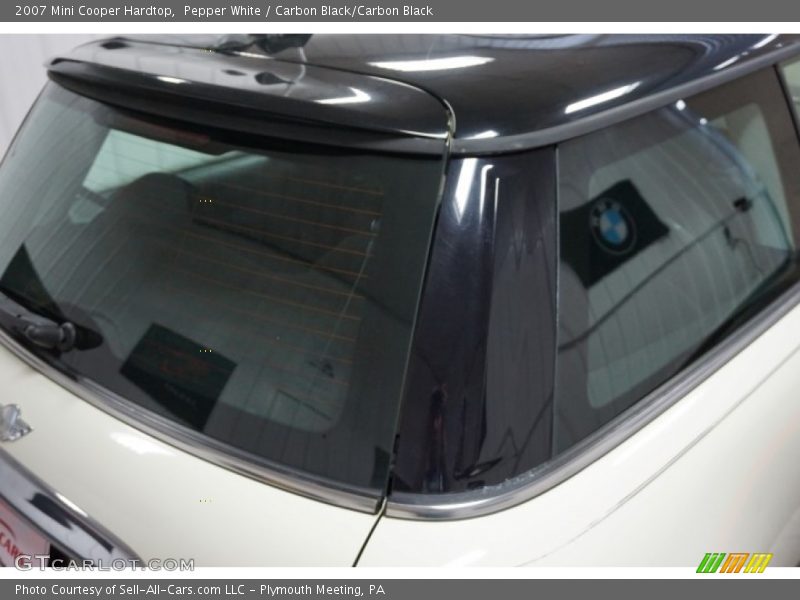 Pepper White / Carbon Black/Carbon Black 2007 Mini Cooper Hardtop