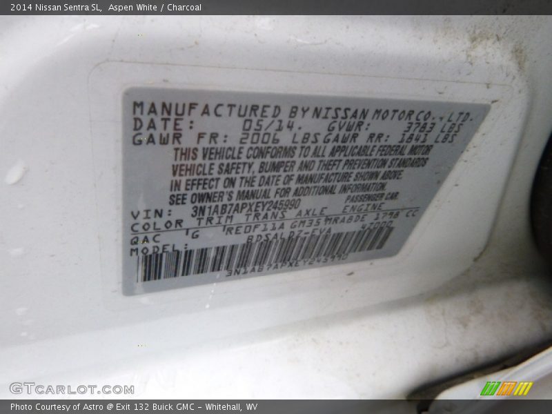 Aspen White / Charcoal 2014 Nissan Sentra SL