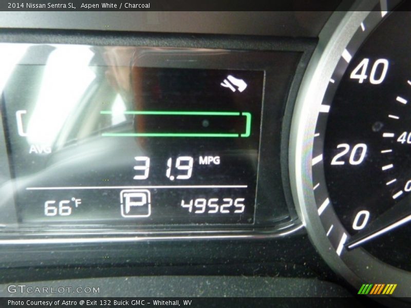Aspen White / Charcoal 2014 Nissan Sentra SL