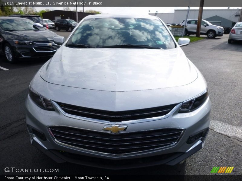 Silver Ice Metallic / Jet Black 2016 Chevrolet Malibu LT