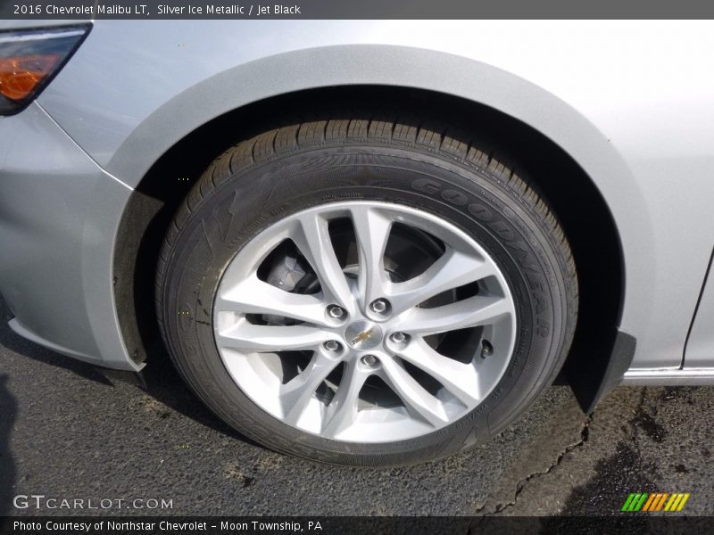 Silver Ice Metallic / Jet Black 2016 Chevrolet Malibu LT