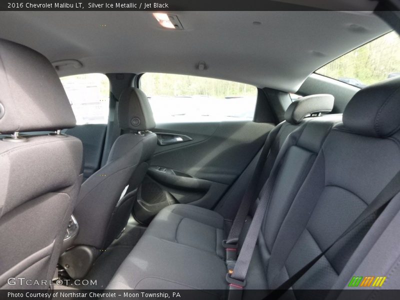 Silver Ice Metallic / Jet Black 2016 Chevrolet Malibu LT