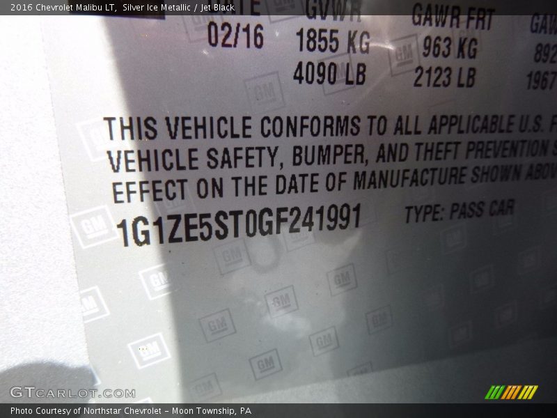 Silver Ice Metallic / Jet Black 2016 Chevrolet Malibu LT