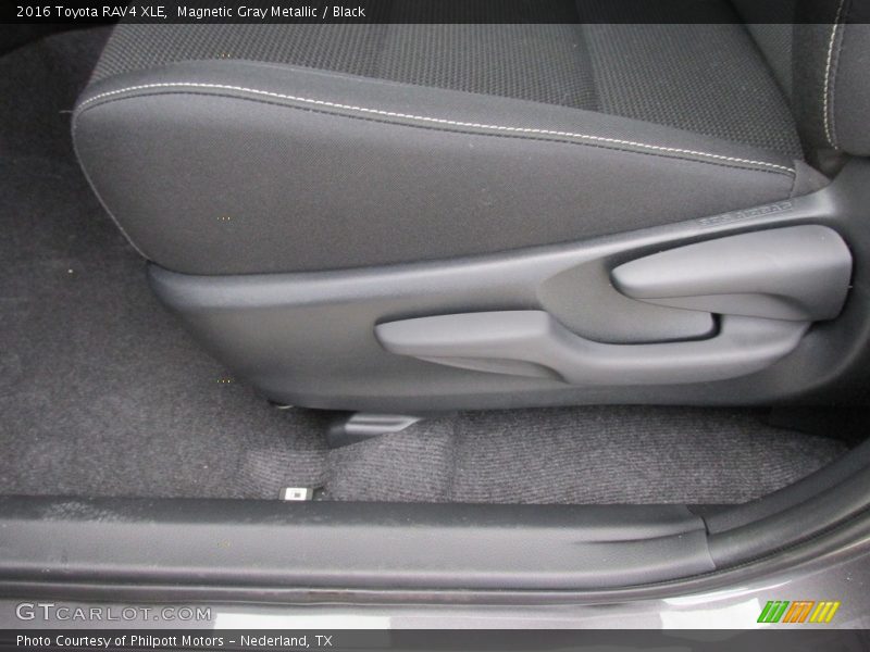 Magnetic Gray Metallic / Black 2016 Toyota RAV4 XLE