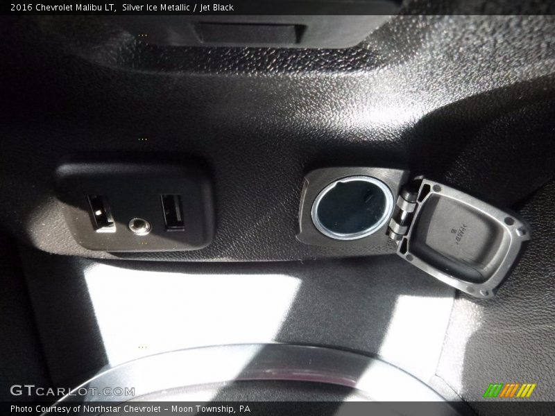 Silver Ice Metallic / Jet Black 2016 Chevrolet Malibu LT