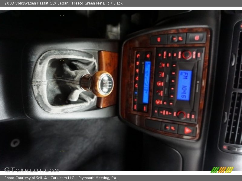 Fresco Green Metallic / Black 2003 Volkswagen Passat GLX Sedan