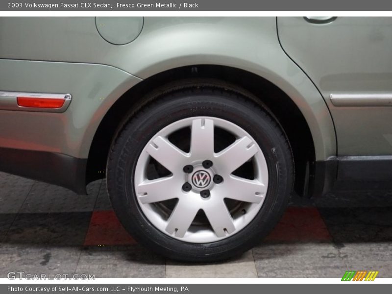 Fresco Green Metallic / Black 2003 Volkswagen Passat GLX Sedan