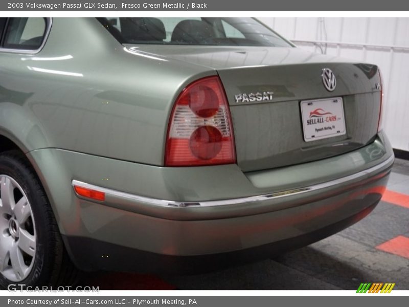 Fresco Green Metallic / Black 2003 Volkswagen Passat GLX Sedan