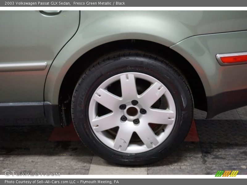 Fresco Green Metallic / Black 2003 Volkswagen Passat GLX Sedan