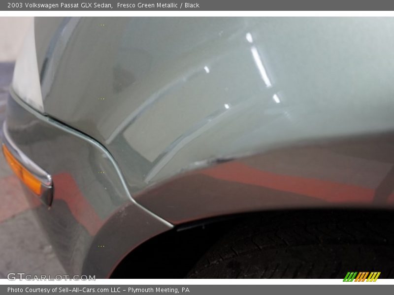 Fresco Green Metallic / Black 2003 Volkswagen Passat GLX Sedan