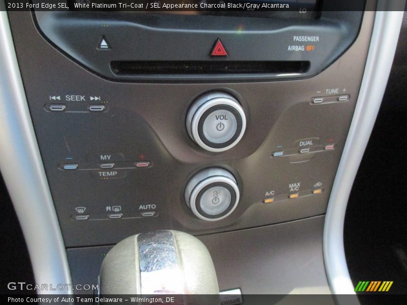 White Platinum Tri-Coat / SEL Appearance Charcoal Black/Gray Alcantara 2013 Ford Edge SEL