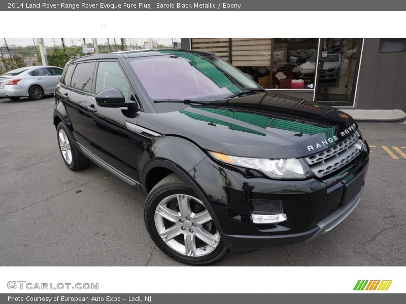 Front 3/4 View of 2014 Range Rover Evoque Pure Plus