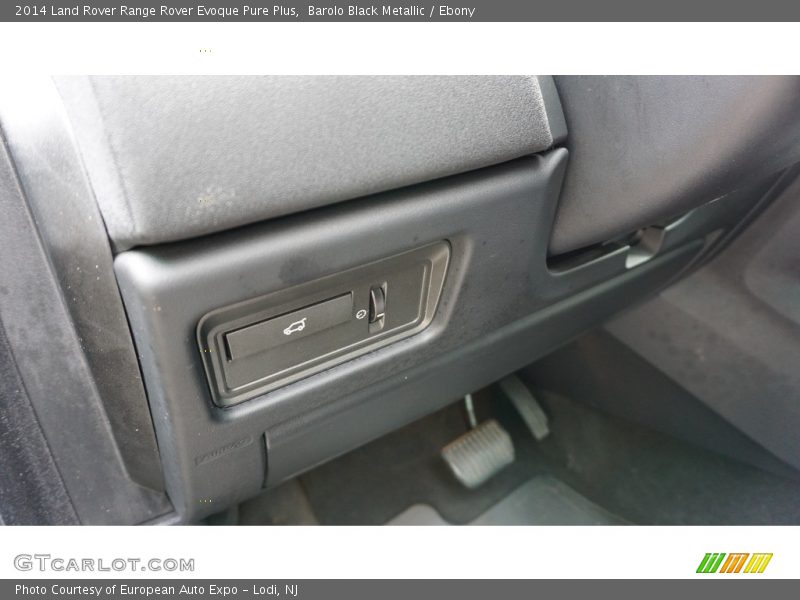 Barolo Black Metallic / Ebony 2014 Land Rover Range Rover Evoque Pure Plus