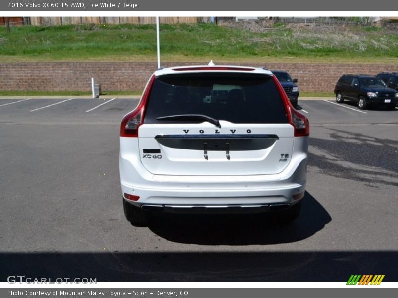 Ice White / Beige 2016 Volvo XC60 T5 AWD